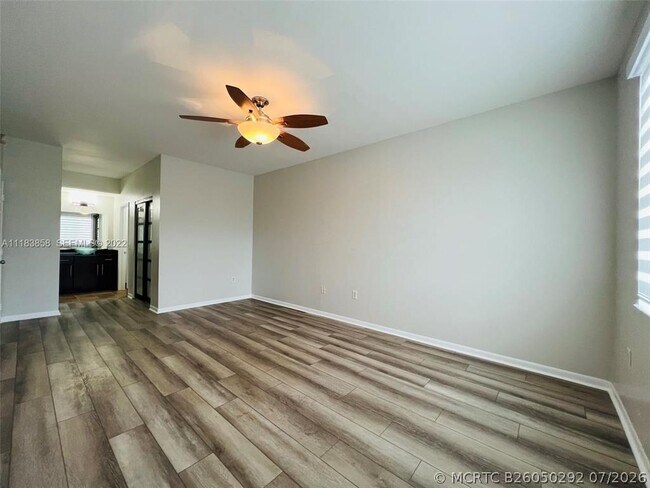 Building Photo - 6944 SW 39th St