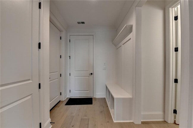 Building Photo - 435 Mayfair Ct