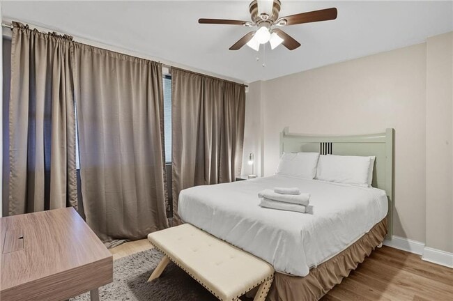 Building Photo - 3645 Peachtree Rd NE