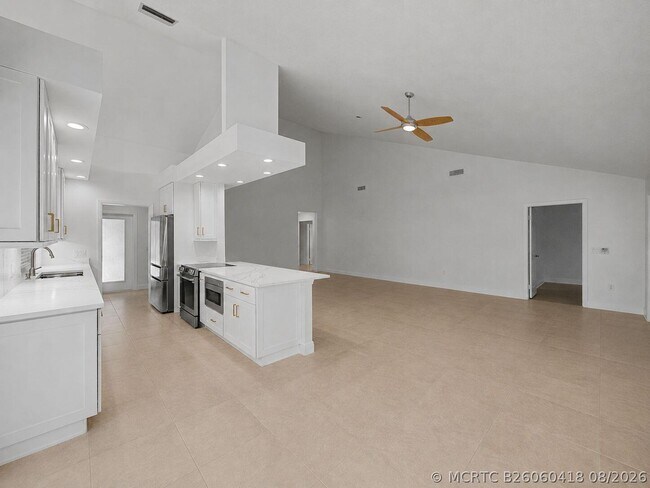 Building Photo - 303 Leeward Dr