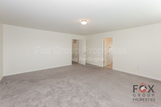 Building Photo - 124 Canada Dr