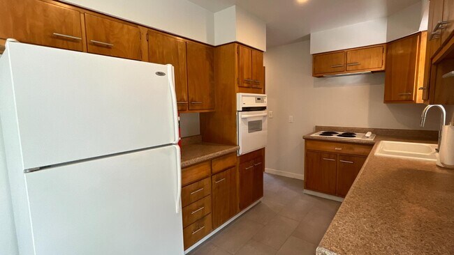Building Photo - 1628 Smith Pl