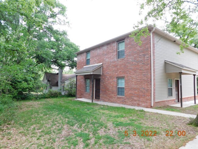 Building Photo - 54th Street