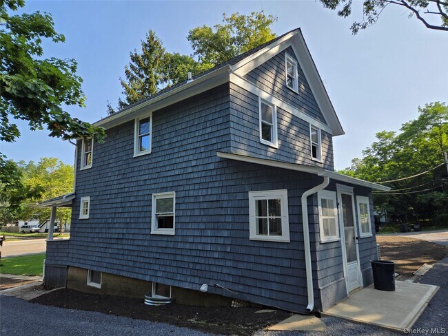 Building Photo - 783 NY-25A