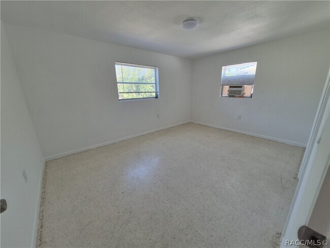 Building Photo - 41 S Lincoln Ave