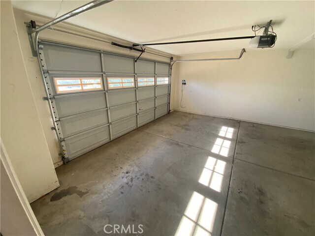 Building Photo - 15642 Little Peak Rd