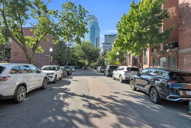 Building Photo - 19 Braddock Park