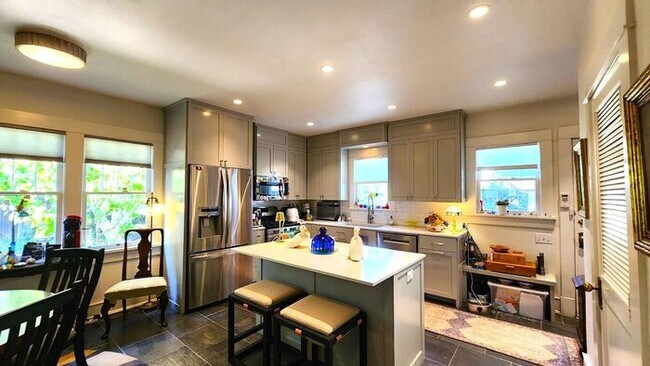 Building Photo - 3 Bed 2 Bath 2 Car Garage in Westbrook Addn Near OU Norman, OK