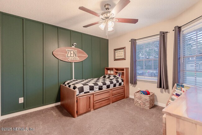 Building Photo - 11060 Wandering Oaks Dr