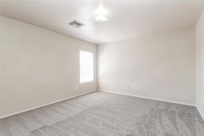 Building Photo - 21202 Linden House Ct