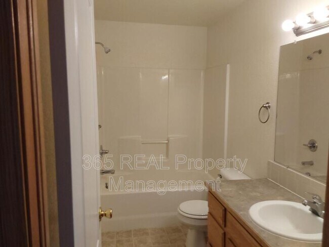 Building Photo - 3212 Barbera St