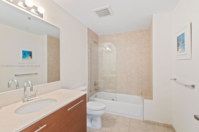 Building Photo - 2641 N Flamingo Rd