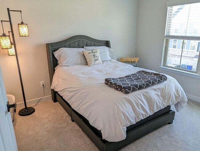 Building Photo - Gorgeous Newer Construction Home (2022) in...