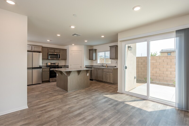 Building Photo - 28650 New Yorker Ln