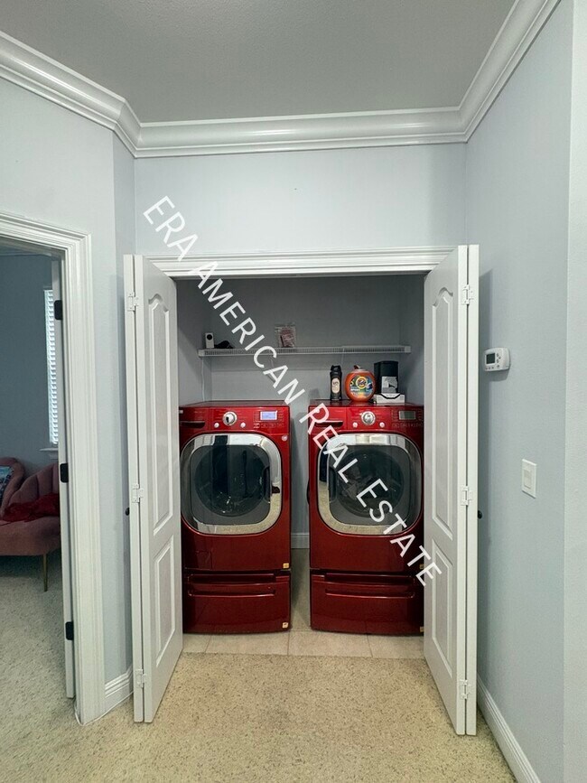 Building Photo - 485 Westgate Wy