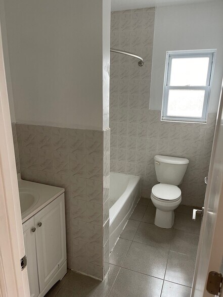 Building Photo - 266 Central Ave