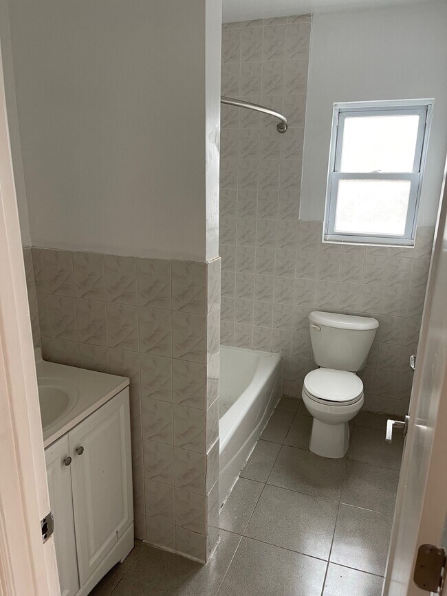 Building Photo - 266 Central Ave