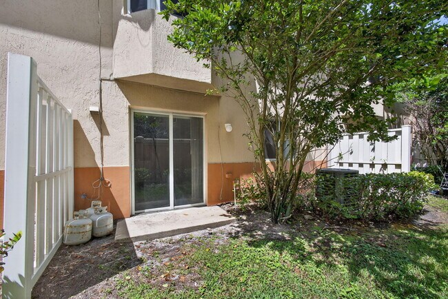 Building Photo - 3770 N Jog Rd