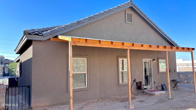 Building Photo - 12821 Rock Cliff Ave