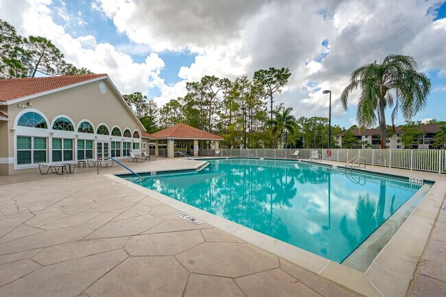 Building Photo - 5708 Deauville Cir