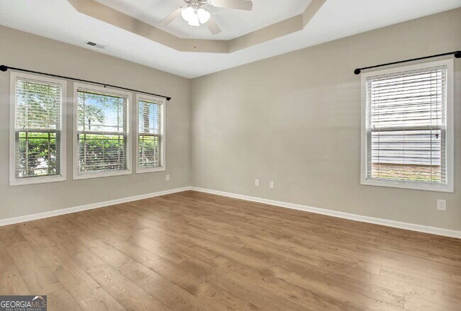 Building Photo - 113 Macalester Dr
