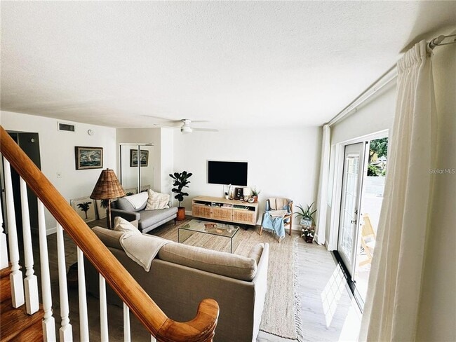 Building Photo - 212 Bunkerhill Ln