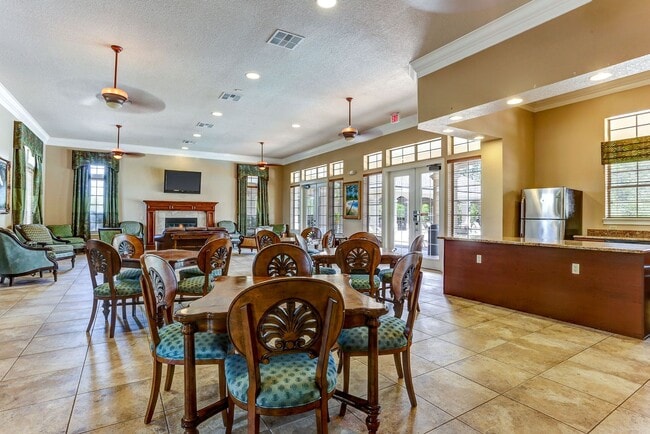 Building Photo - Modern 4BR Home with 3 Full Baths in River Glen | Screened Porch & Resort-Style Amenities