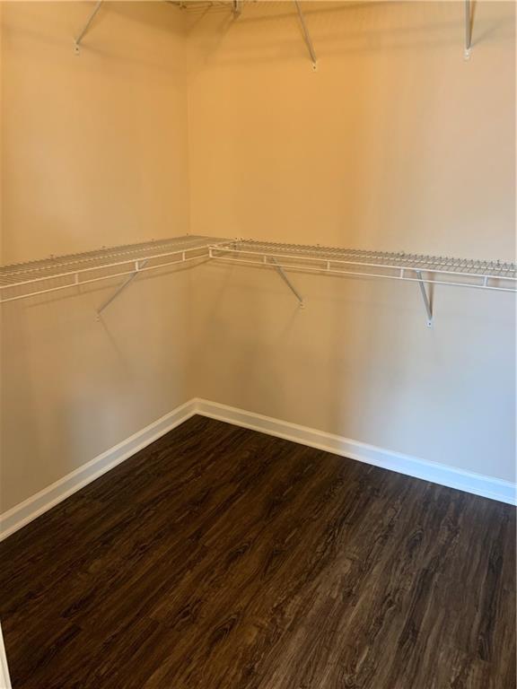 Building Photo - 549 Oakside Pl