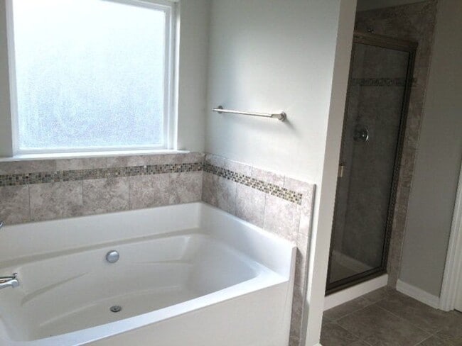 Building Photo - 327 Bella Rose Dr