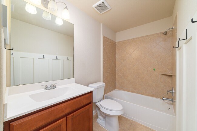 Building Photo - 15615 Whispering Green Dr