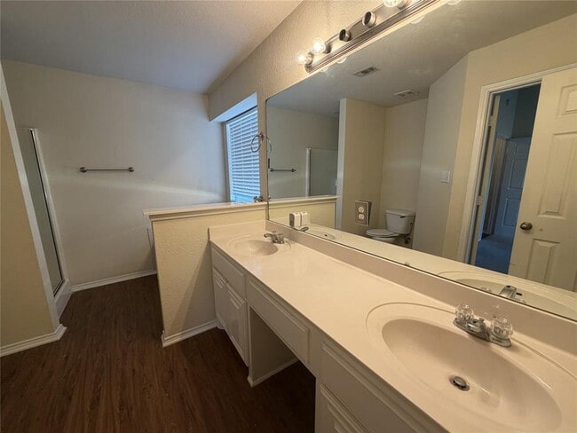 Building Photo - 1605 Paint Brush Dr