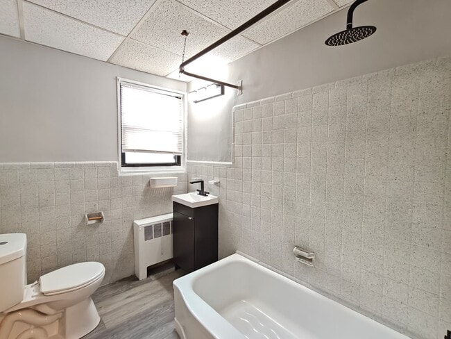 Building Photo - 131 Forest Ave