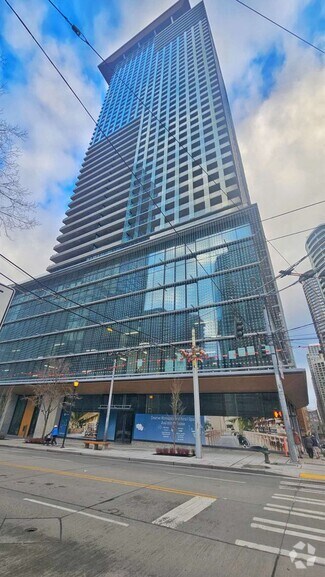 Building Photo - Sophisticated Designed Studio In Downtown ...