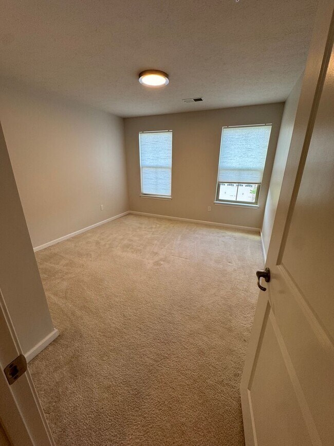 Building Photo - Beautiful 3 Bedroom 3.5 Bath in Sewickley, PA!