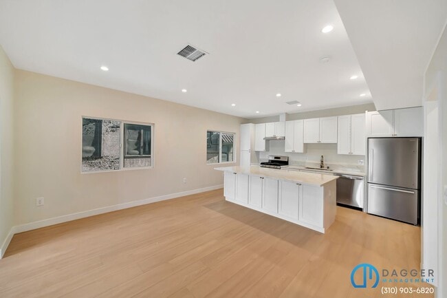 Building Photo - 2800 Winter St