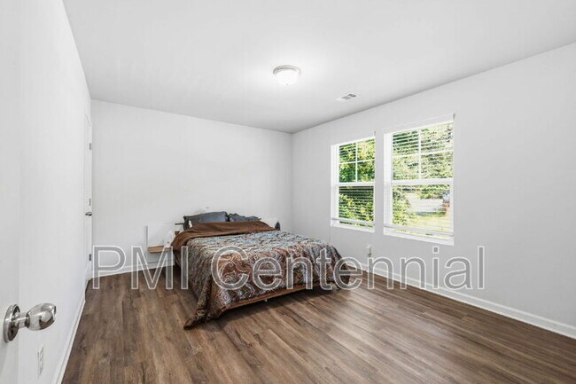 Building Photo - 1120 Wedgewood Dr NW