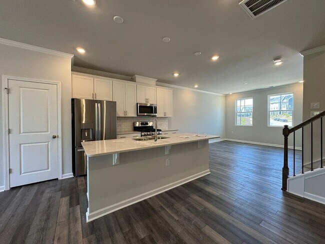Building Photo - Charming 3BR Townhome in Wake Forest