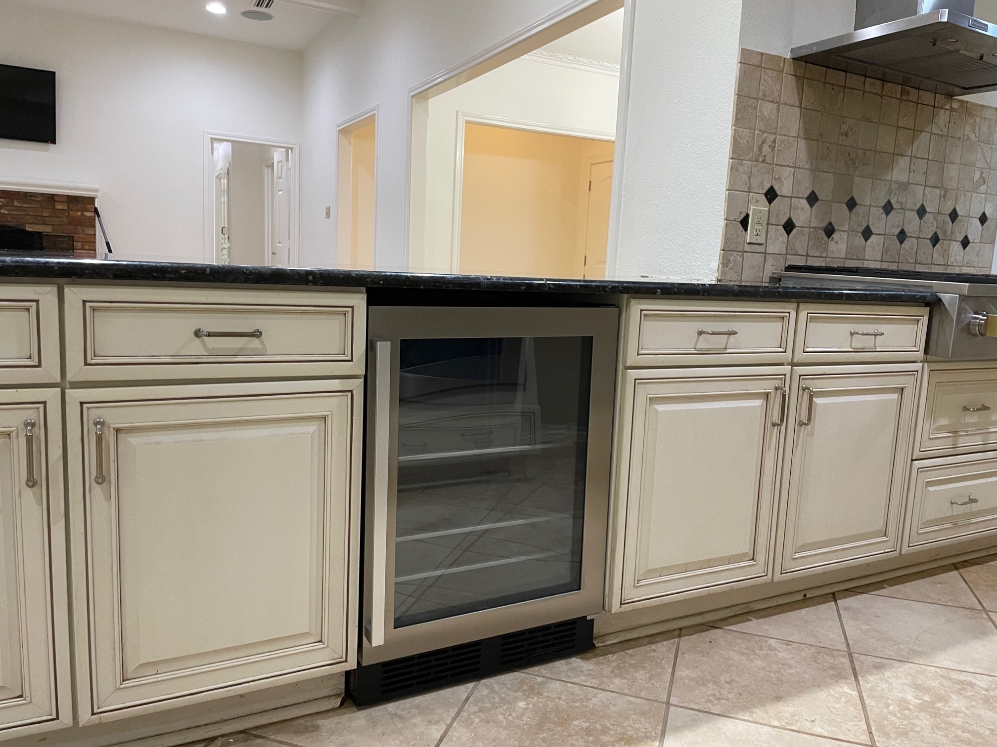 Building Photo - 737 Robin Ln