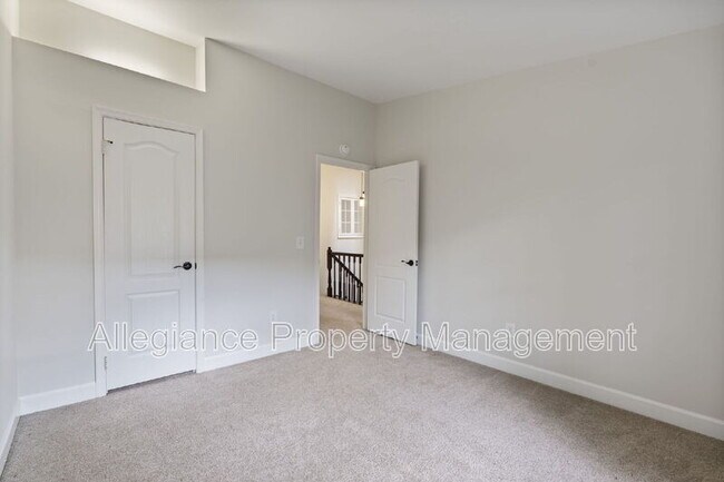 Building Photo - 3915 Green Look Ct