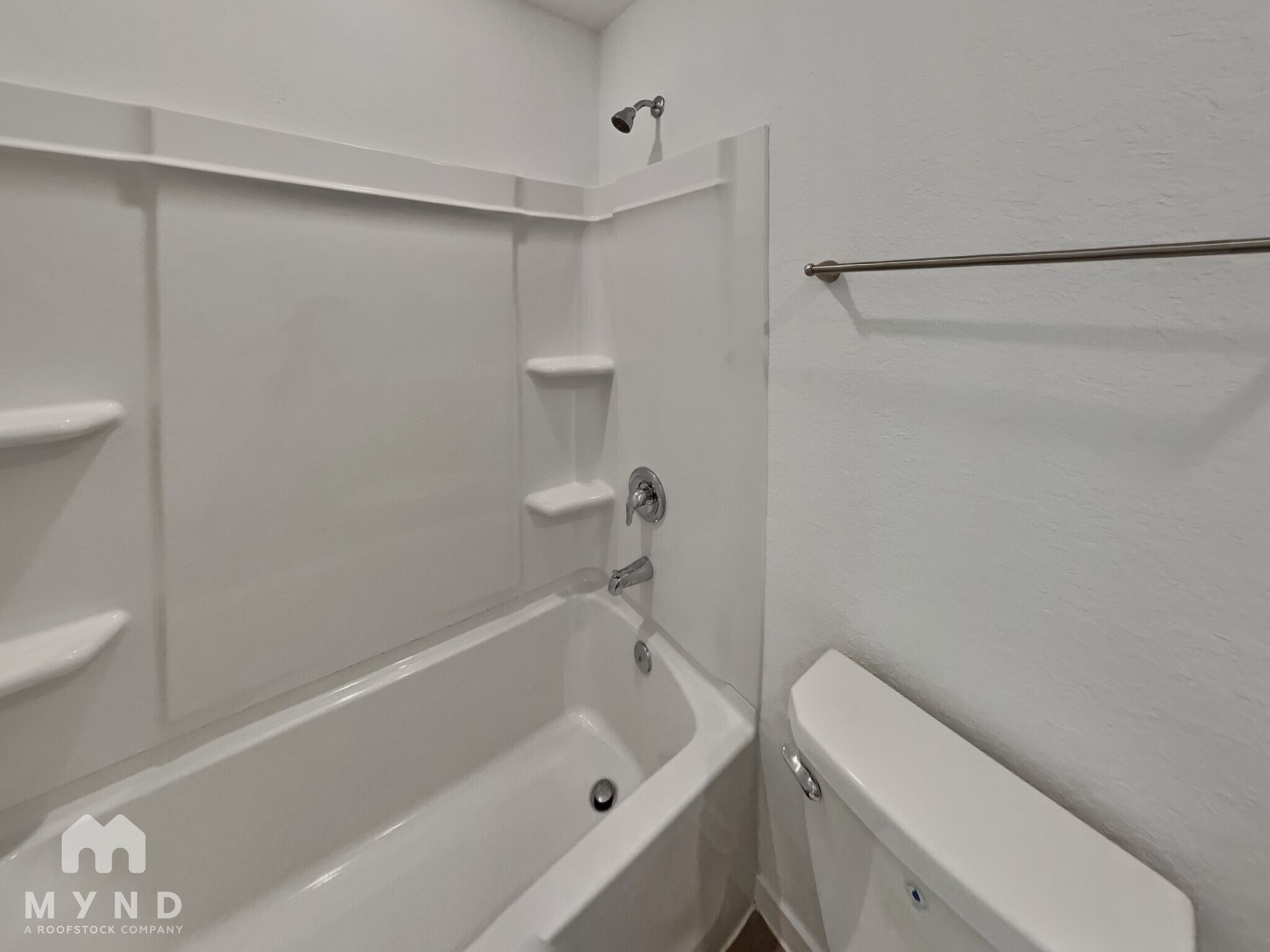 Building Photo - 340 Pacific Waters