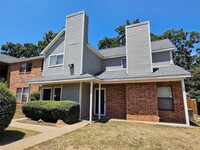 Building Photo - 3817 Evergreen St