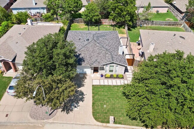 Building Photo - Renovated 3BR | Open Concept | Large Outdoor Space | Keller ISD