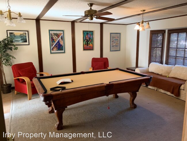 Building Photo - 4 br, 3 bath House - 730 Oak Hill Ct