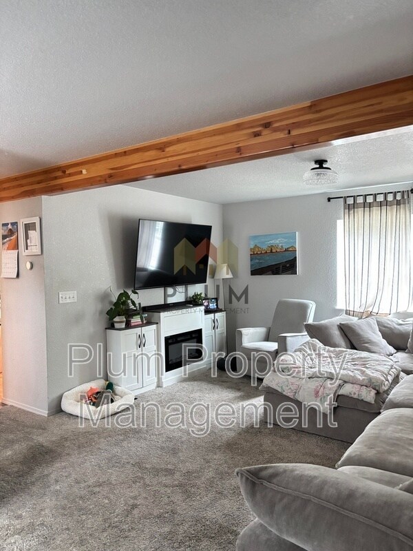 Building Photo - 4400 Martindale Way