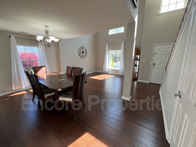 Building Photo - 4504 Bay Point Dr