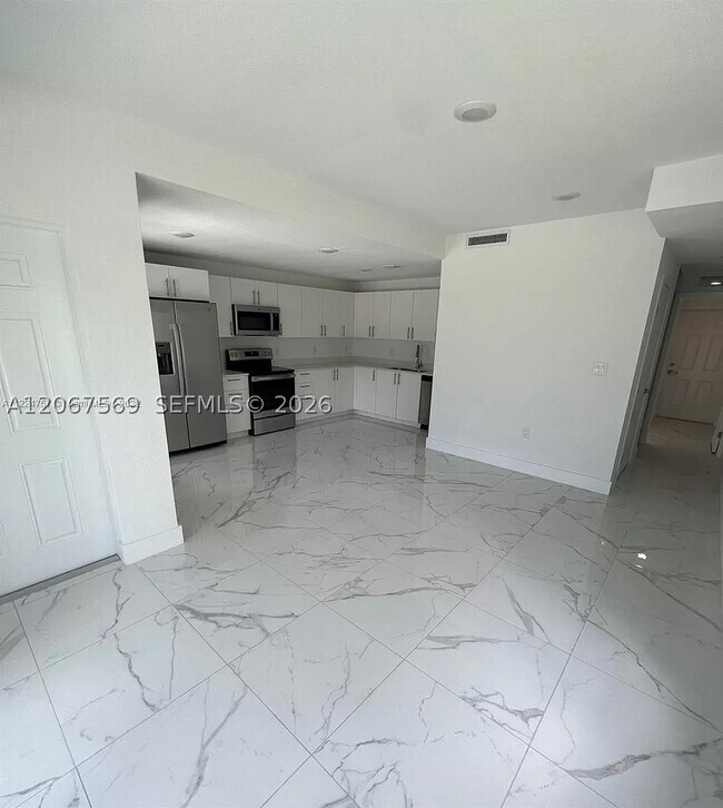 Building Photo - 25859 SW 144th Ct