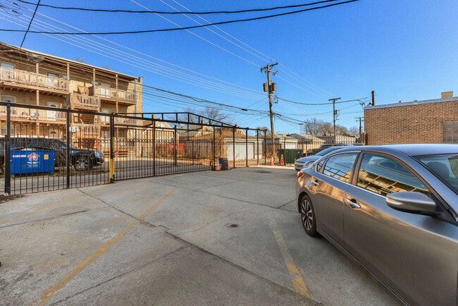 Building Photo - 4024 W Division St