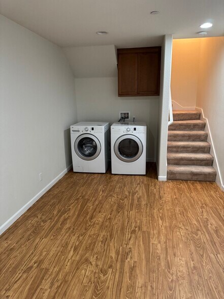 Building Photo - 481 Tea Tree Ter