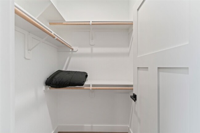 Building Photo - 3034 Gray St