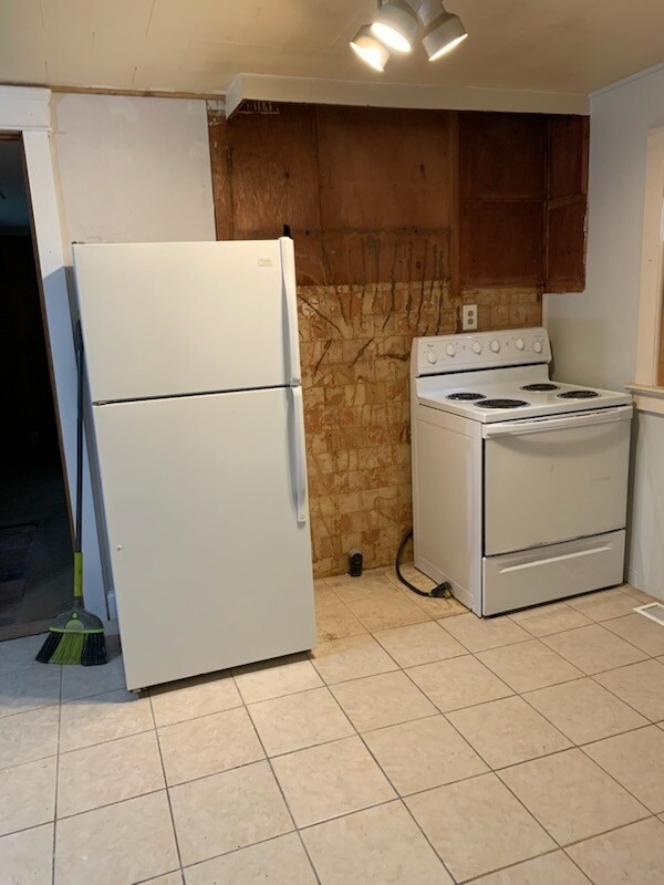 Building Photo - 4902 E 23rd St